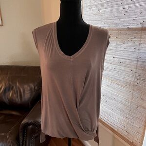 Taupe Deep V Tank